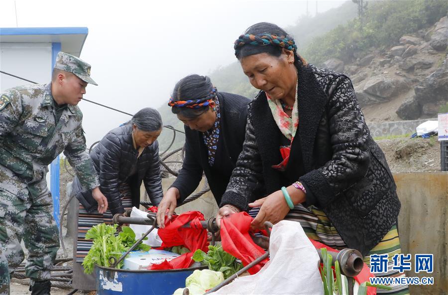 （圖文互動）（5）特寫：&ldquo;八一&rdquo;禮物，飛向云端哨所