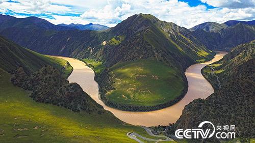 萬里長江第一灣就在這支管護隊的巡護區(qū)內(nèi)。