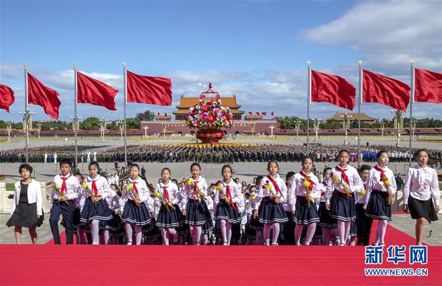 （新華全媒頭條&middot;圖文互動(dòng)）（2）致敬英烈 捍衛(wèi)榮光&mdash;&mdash;寫在英雄烈士保護(hù)法實(shí)施后首個(gè)烈士紀(jì)念日