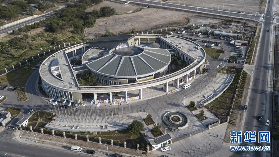 （新華全媒頭條&middot;圖文互動）（3）特稿：深化周邊友好　共促亞太繁榮&mdash;&mdash;寫在習(xí)近平主席出席亞太經(jīng)合組織第二十六次領(lǐng)導(dǎo)人非正式會議，對巴布亞新幾內(nèi)亞、文萊和菲律賓進行國事訪問并在巴新同建交太平洋島國領(lǐng)導(dǎo)人會晤之際