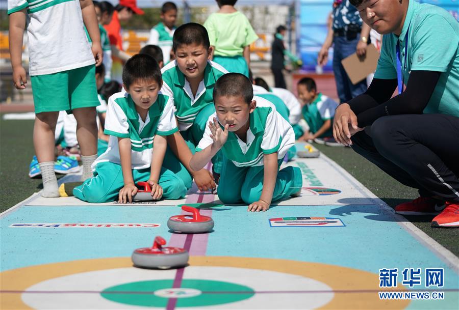 （新華全媒頭條&middot;圖文互動(dòng)）（2）讓青少年體魄強(qiáng)起來(lái)