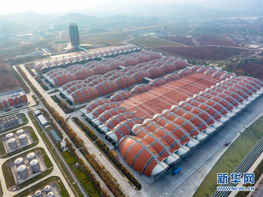 （百城百縣百企調(diào)研行&middot;圖文互動）（1）&ldquo;藍(lán)鯨1號&rdquo;從這里駛出&mdash;&mdash;山東煙臺崛起制造業(yè)高地