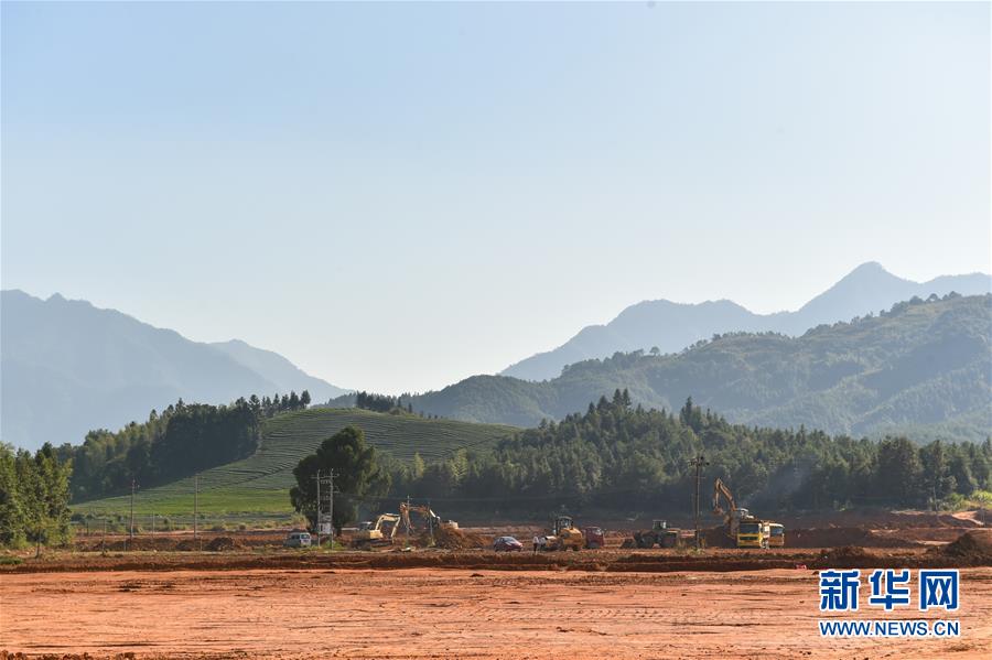 (在習(xí)近平新時代中國特色社會主義思想指引下·慶祝改革開放40周年·綠色發(fā)展)(新華全媒頭條·圖文互動)(4)綠色發(fā)展:書寫在中國大地上的美麗畫卷