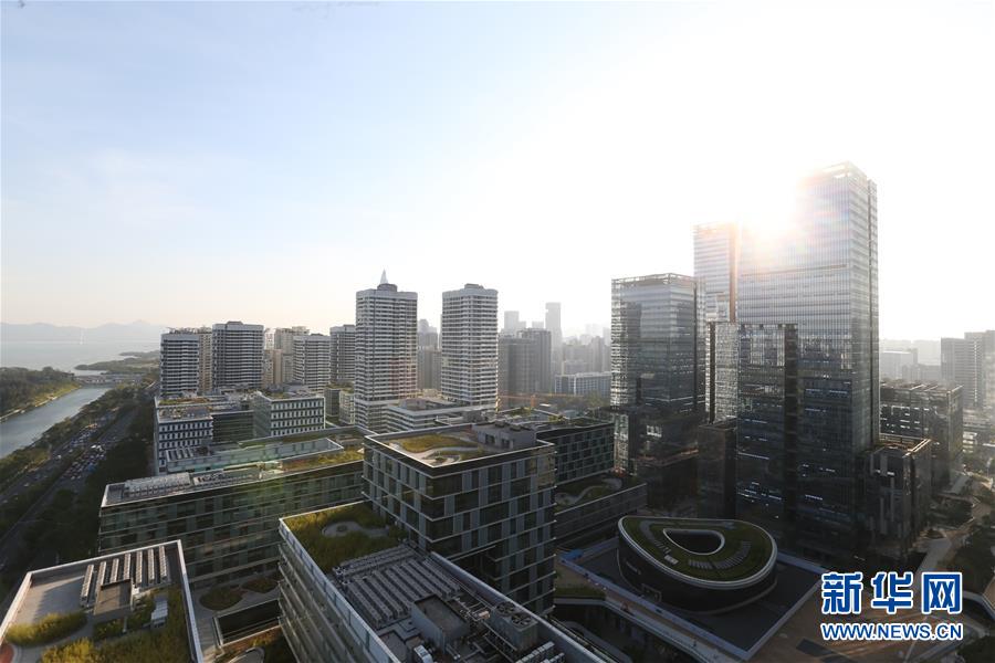 (在習(xí)近平新時(shí)代中國(guó)特色社會(huì)主義思想指引下·慶祝改革開(kāi)放40周年·開(kāi)放發(fā)展)(新華全媒頭條·圖文互動(dòng))(4)開(kāi)放中國(guó):大門(mén)越開(kāi)越大 道路越走越寬