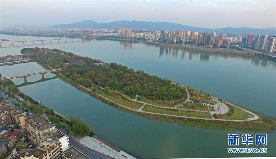 （慶祝改革開(kāi)放40周年基層行&middot;學(xué)校篇&middot;圖文互動(dòng)）（11）白鷺洲中學(xué)40年:書院教育的時(shí)代探索