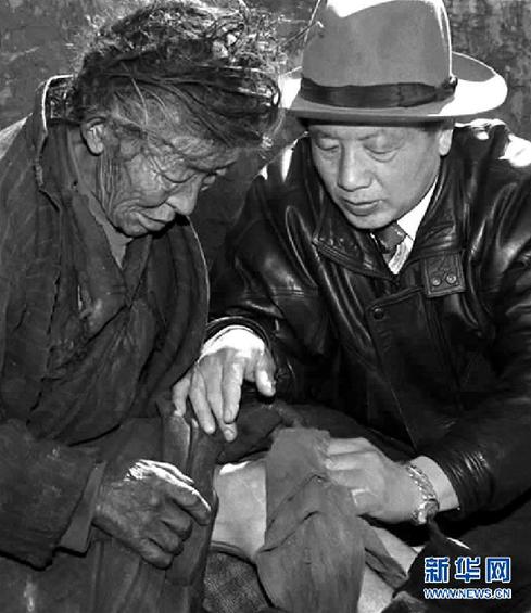 （改革先鋒風(fēng)采&middot;圖文互動(dòng)）（1）孔繁森：&ldquo;一個(gè)共產(chǎn)黨員愛(ài)的最高境界是愛(ài)人民&rdquo; 