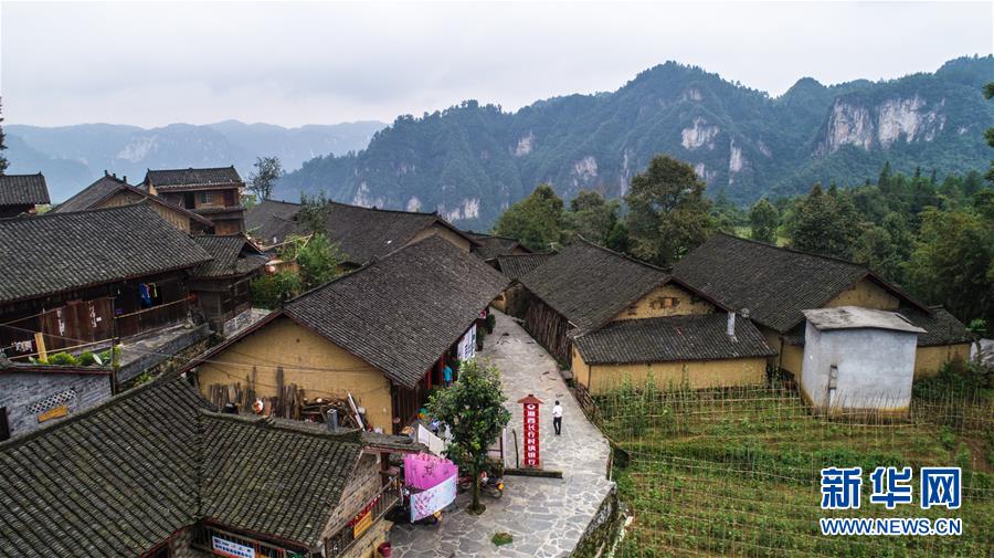 （聚焦歷史性成就和變革&middot;圖文互動(dòng)）（1）書寫脫貧攻堅(jiān)新答卷&mdash;&mdash;我國五年來經(jīng)濟(jì)社會(huì)發(fā)展成就巡禮