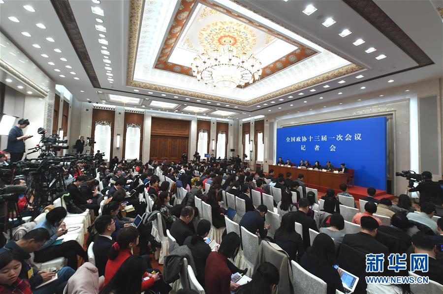 （兩會&middot;XHDW）（2）政協(xié)委員談推動經(jīng)濟高質(zhì)量發(fā)展