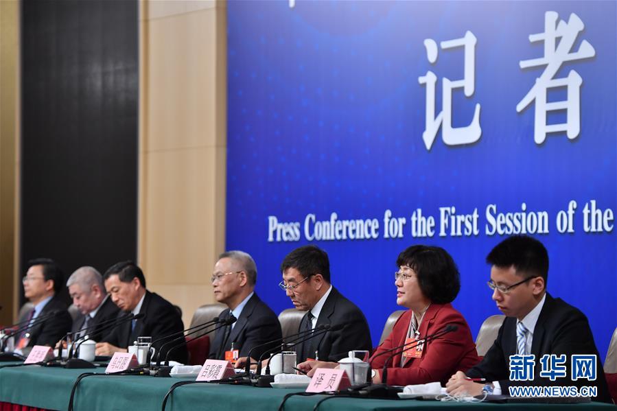 （兩會(huì)&middot;XHDW）（11）全國人大相關(guān)負(fù)責(zé)人就&ldquo;人大立法工作&rdquo;答記者問