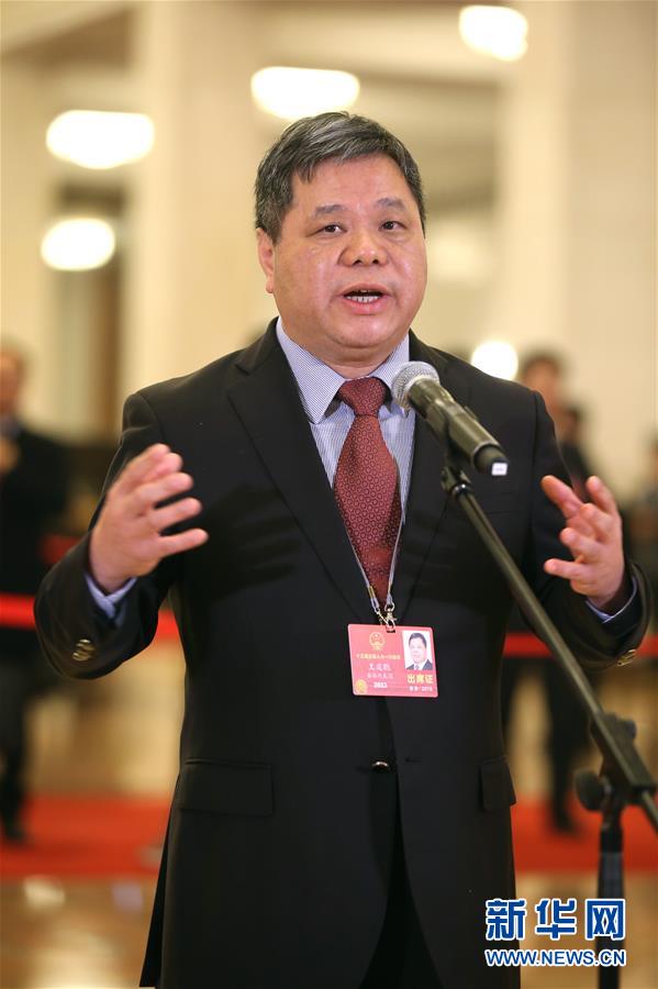 （兩會(huì)&middot;XHDW）（5）全國人大代表接受采訪