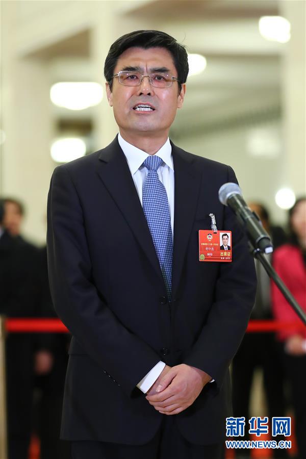 （兩會(huì)&middot;XHDW）（6）全國(guó)政協(xié)委員接受采訪