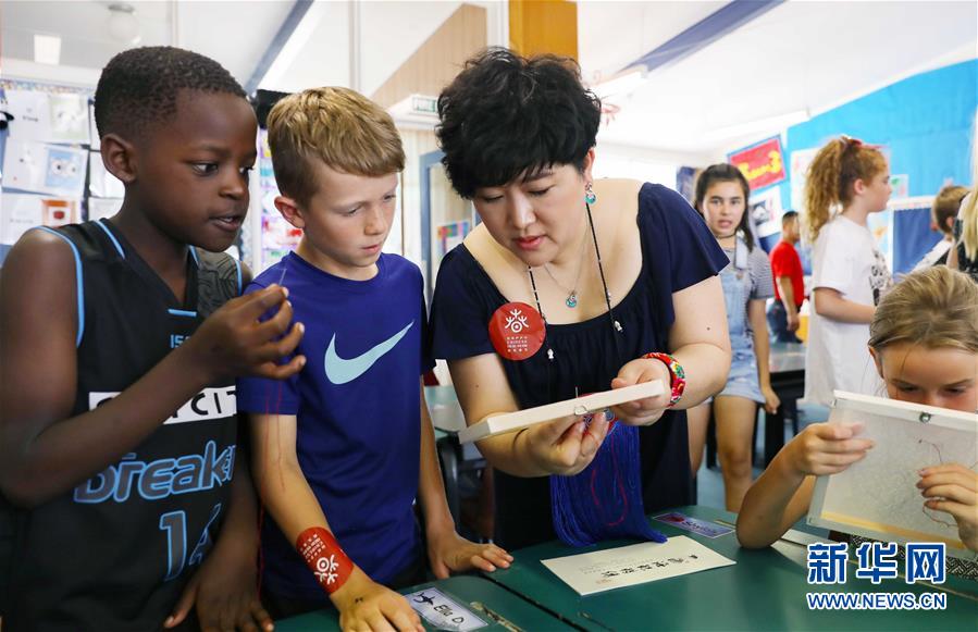 （兩會&middot;基層代表履職故事）（6）全國人大代表孫艷玲：做好非遺事業(yè)，讓古老技藝活起來