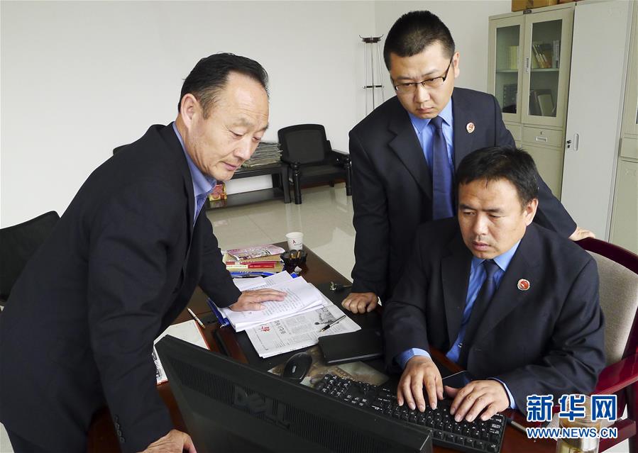 （改革先鋒風(fēng)采&middot;圖文互動(dòng)）（1）張飚：維護(hù)社會(huì)公平正義的模范檢察官