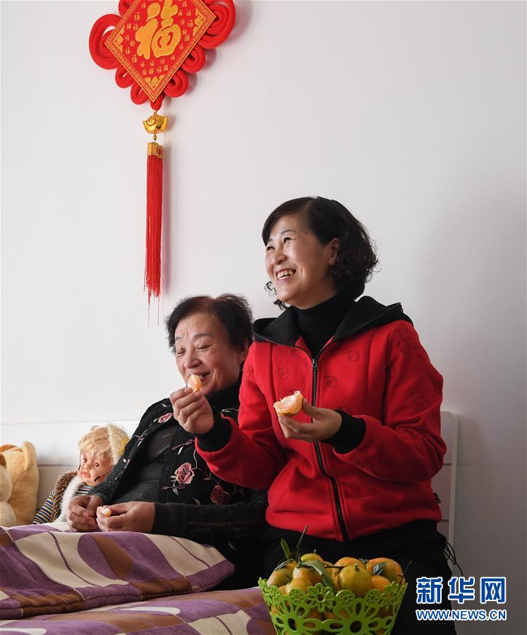 （新華全媒頭條&middot;圖文互動）（3）&ldquo;英雄之妻&rdquo;，為愛堅(jiān)守19年