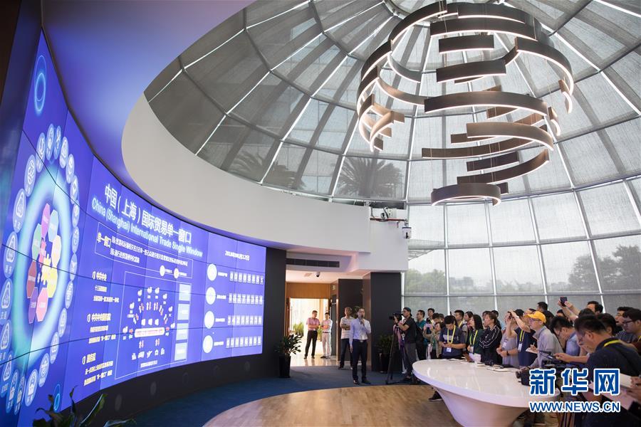 （全面深化改革這五年&middot;圖文互動(dòng)）（2）吃改革飯走開放路打創(chuàng)新牌 上海奮力創(chuàng)造發(fā)展新傳奇