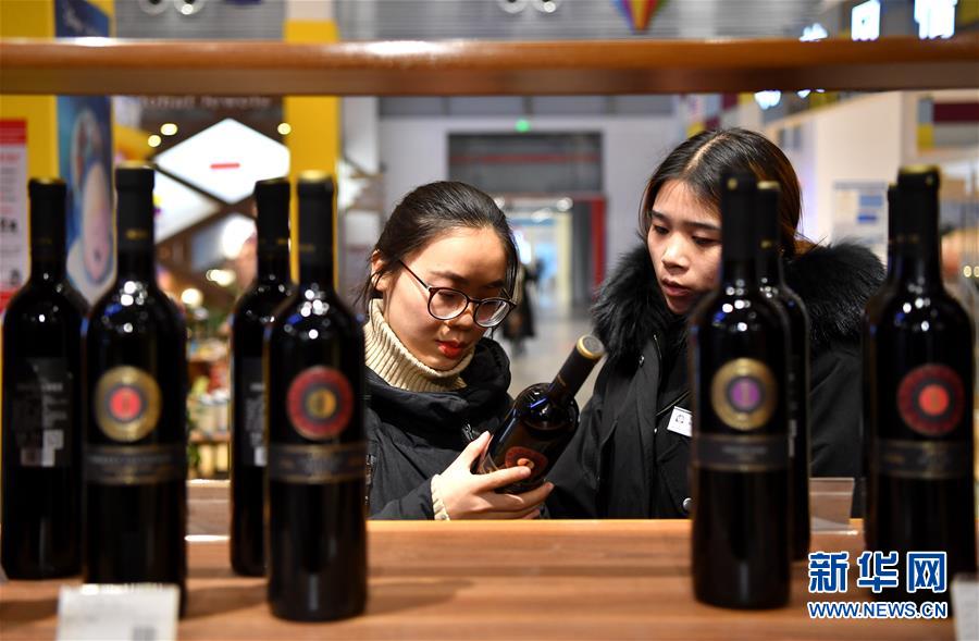 （在習(xí)近平新時(shí)代中國特色社會主義思想指引下&middot;將改革開放進(jìn)行到底&middot;大國之約）（新華全媒頭條&middot;圖文互動）（6）潮起東方浪涌時(shí)&mdash;&mdash;來自對外開放前沿的時(shí)代強(qiáng)音