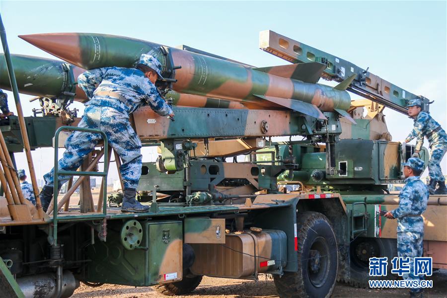 （新華全媒頭條&middot;圖文互動）（4）向祖國報(bào)告：我在戰(zhàn)位守萬家團(tuán)圓&mdash;&mdash;解放軍和武警部隊(duì)新春佳節(jié)備戰(zhàn)執(zhí)勤記事