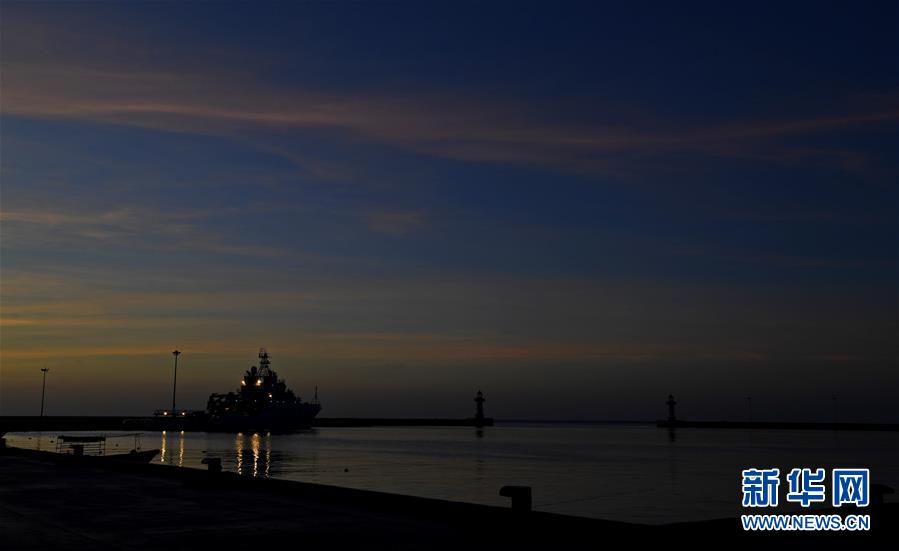 （新春走基層&middot;圖文互動(dòng)）（6）&ldquo;南海救115&rdquo;輪的新年值守