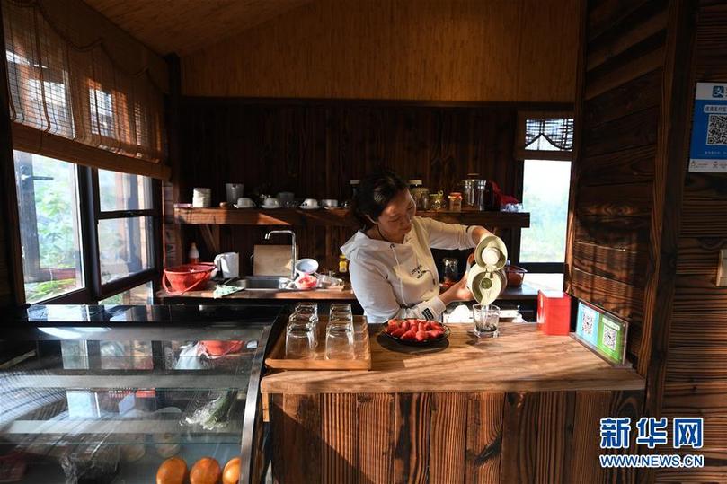 (兩會(huì)前夕看落實(shí)·圖文互動(dòng))(6)綠色發(fā)展引領(lǐng) 守護(hù)“魚(yú)米之鄉(xiāng)”——江蘇落實(shí)習(xí)近平總書(shū)記全國(guó)兩會(huì)重要講話(huà)精神紀(jì)實(shí)