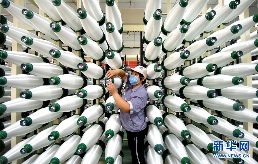 #（新華全媒頭條&middot;迎接兩會特別報(bào)道&middot;圖文互動(dòng)）（11）會當(dāng)水擊三千里&mdash;&mdash;全國兩會前夕看中國信心