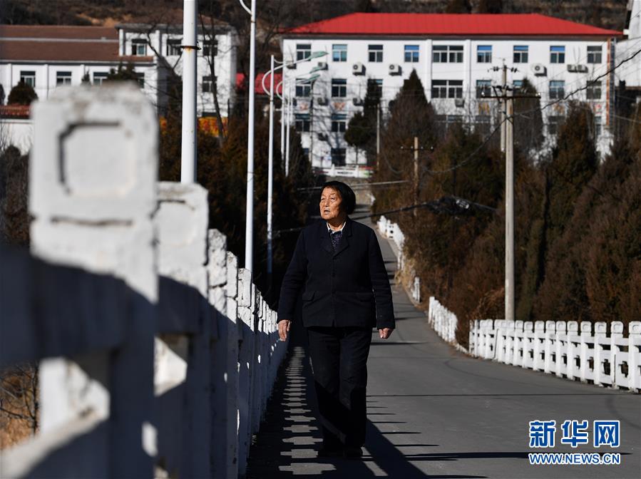 （新華全媒頭條&middot;迎接兩會特別報(bào)道&middot;圖文互動）（1）奮進(jìn)，向著第一個百年奮斗目標(biāo)&mdash;&mdash;寫在2019年全國兩會召開之際