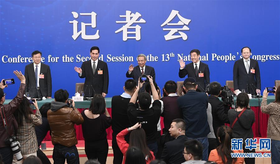 （兩會&middot;XHDW）（1）全國人大相關負責人就&ldquo;人大立法工作&rdquo;答記者問