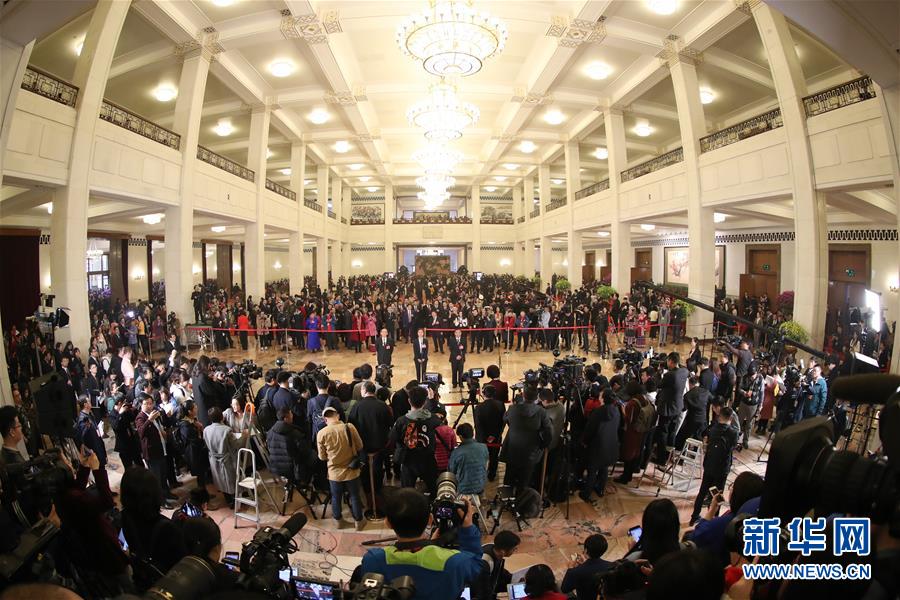 (新華全媒頭條·兩會特別報道·圖文互動)(1)中國發(fā)展的明天一定更美好——從全國兩會看奮進(jìn)中國的發(fā)展信心