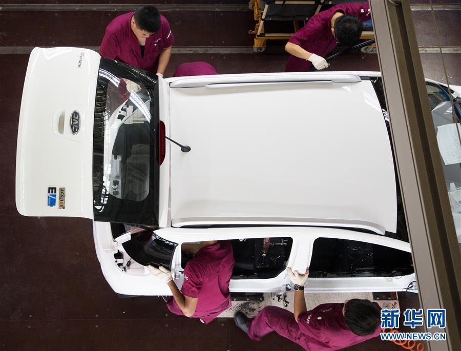 （新華全媒頭條&middot;兩會特別報道&middot;圖文互動）（7）凝聚不懈奮斗的磅礴力量&mdash;&mdash;從全國兩會看奮進中國的奮斗姿態(tài)