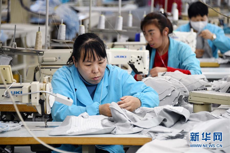 （新華全媒頭條&middot;圖文互動）（8）從&ldquo;來樣加工&rdquo;到為全球&ldquo;量體裁衣&rdquo;&mdash;&mdash;透過&ldquo;迪尚之路&rdquo;看新舊動能轉(zhuǎn)換