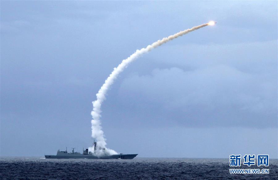 （新華全媒頭條&middot;人民海軍70年&middot;圖文互動(dòng)）（4）向海圖強(qiáng)春潮涌&mdash;&mdash;黨中央、中央軍委和習(xí)主席關(guān)心人民海軍建設(shè)發(fā)展紀(jì)實(shí)