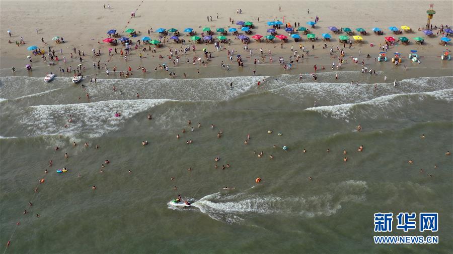 （壯麗70年 奮斗新時(shí)代&mdash;&mdash;推動(dòng)高質(zhì)量發(fā)展調(diào)研行&middot;圖文互動(dòng)）（3）近海能看鯨魚白海豚，廣西這片濱海旅游勝地啥來(lái)頭？