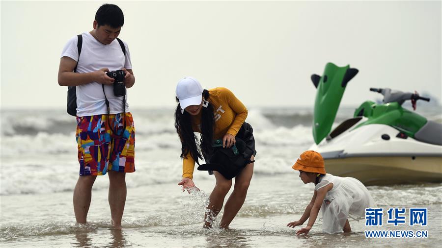 （壯麗70年 奮斗新時(shí)代&mdash;&mdash;推動(dòng)高質(zhì)量發(fā)展調(diào)研行&middot;圖文互動(dòng)）（7）近海能看鯨魚白海豚，廣西這片濱海旅游勝地啥來頭？