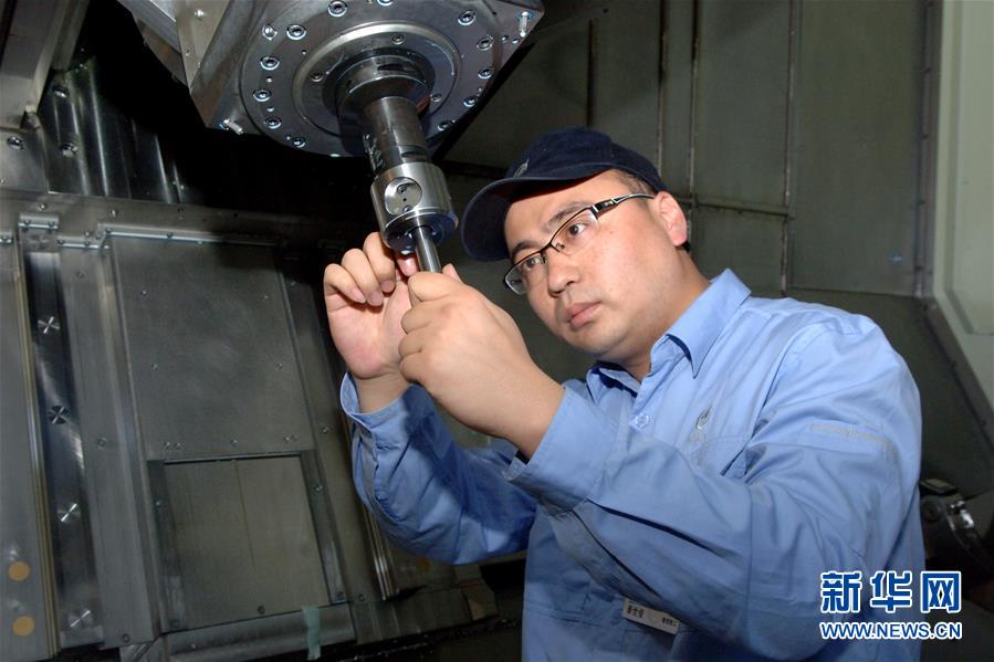 （新華全媒頭條&middot;圖文互動(dòng)）（3）讓奮斗成為人生最亮麗的底色&mdash;&mdash;寫在2019年&ldquo;五一&rdquo;國際勞動(dòng)節(jié)到來之際