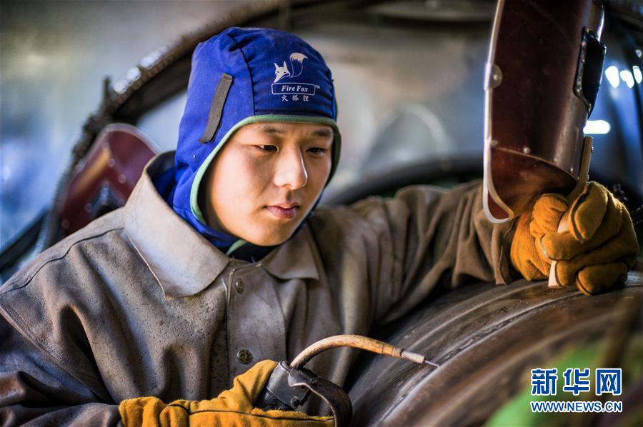 （新華全媒頭條&middot;愛國情 奮斗者&middot;圖文互動）（3）以青春之我，創(chuàng)青春中國&mdash;&mdash;寫在五四運動100周年之際