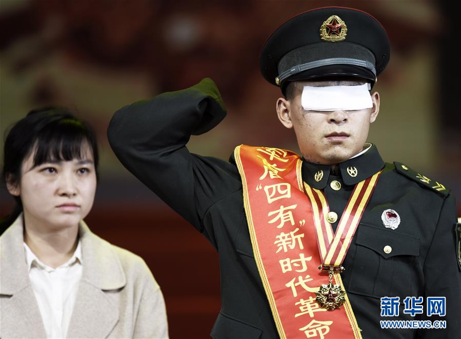 (時代先鋒·圖文互動)(3)新時代最可愛的人——記陸軍某掃雷排爆大隊(duì)英雄戰(zhàn)士杜富國