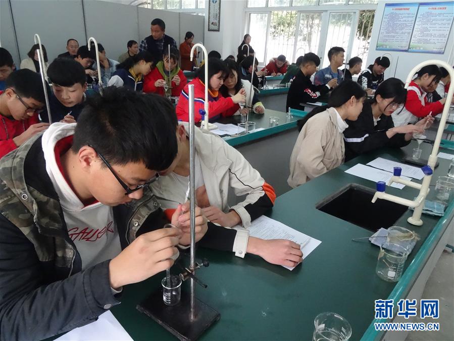 （新華全媒頭條&middot;圖文互動(dòng)）（6）努力成為好孩子 奮勇爭(zhēng)當(dāng)接班人&mdash;&mdash;兒童節(jié)前夕回訪習(xí)近平總書記關(guān)心過的少年兒童