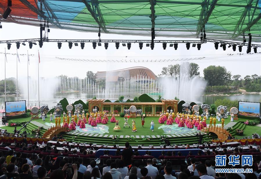 （在習(xí)近平新時代中國特色社會主義思想指引下&mdash;&mdash;新時代新作為新篇章&middot;圖文互動）（1）從世園會&ldquo;看&rdquo;中國綠色發(fā)展之路&mdash;&mdash;寫在北京世園會&ldquo;中國國家館日&rdquo;到來之際