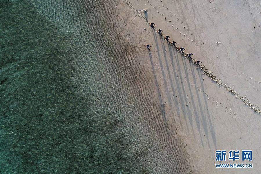 （壯麗70年&middot;奮斗新時代&middot;新華全媒頭條&middot;圖文互動）（3）&ldquo;你在我的航程上，我在你的視線里&rdquo;&mdash;&mdash;走進海軍西沙中建島官兵的五彩世界