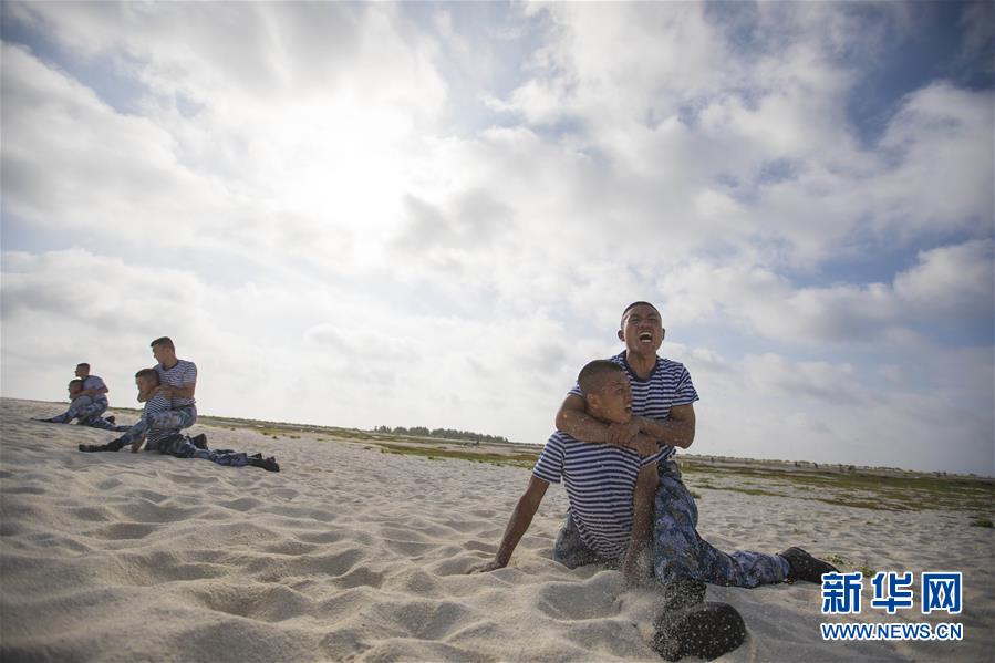 （壯麗70年&middot;奮斗新時代&middot;新華全媒頭條&middot;圖文互動）（5）&ldquo;你在我的航程上，我在你的視線里&rdquo;&mdash;&mdash;走進海軍西沙中建島官兵的五彩世界