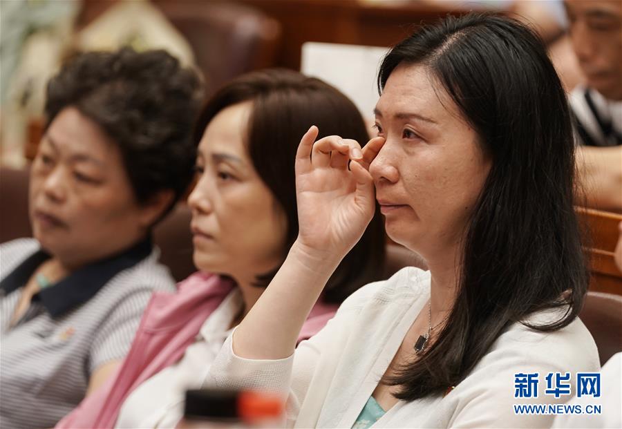 (圖文互動)(2)張富清同志先進(jìn)事跡報(bào)告會在武漢舉行