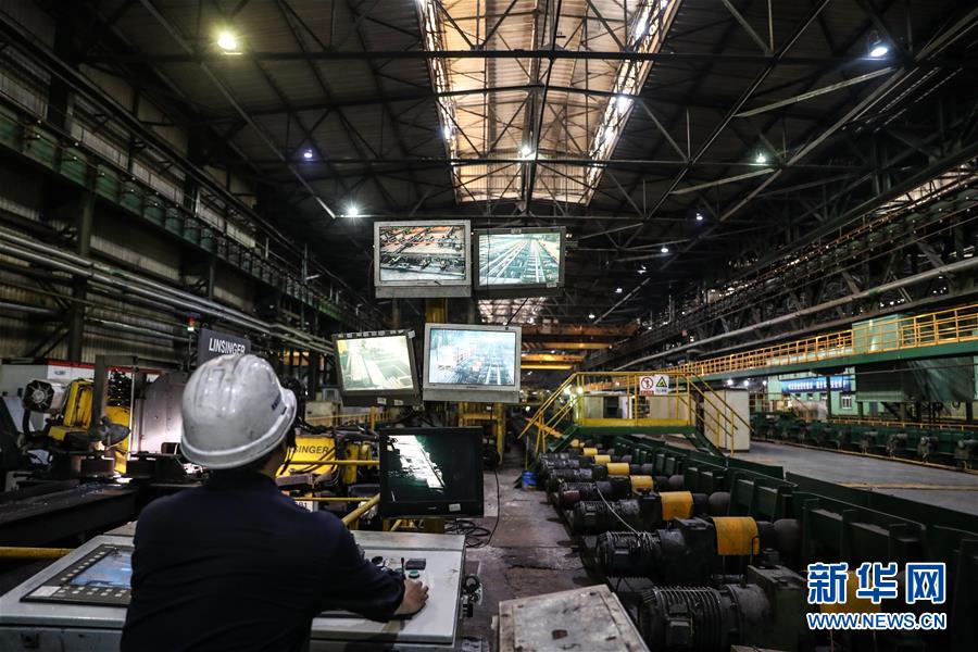 （新華全媒頭條&middot;圖文互動）（5）一曲壯麗的鋼鐵史詩&mdash;&mdash;鞍鋼與共和國風雨同行70載實錄