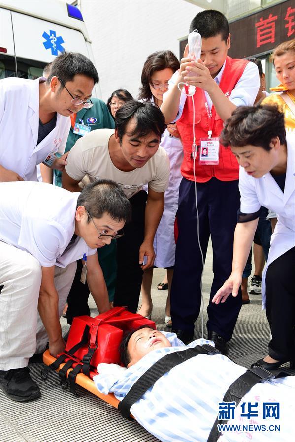 （新華全媒頭條&middot;圖文互動(dòng)）（10）有一絲希望，就盡百倍努力&mdash;&mdash;貴州水城&ldquo;7&middot;23&rdquo;特大山體滑坡72小時(shí)救援紀(jì)實(shí)