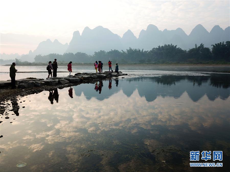 （壯麗70年&middot;奮斗新時代&mdash;&mdash;共和國發(fā)展成就巡禮&middot;圖文互動）（8）壯美廣西70年：走活開放新棋局 勠力共圓復興夢