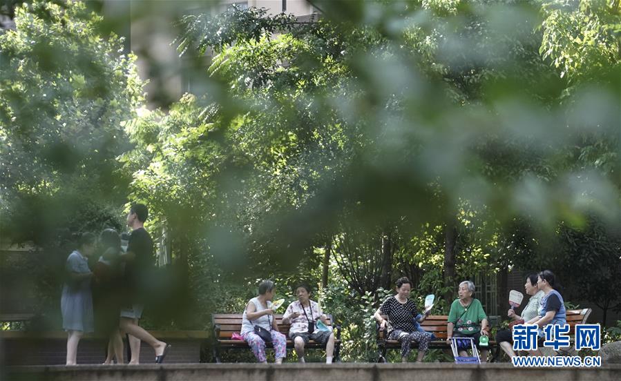 （習(xí)近平的民生關(guān)切事&middot;圖文互動）（6）為了夢圓安居，創(chuàng)造幸福生活&mdash;&mdash;習(xí)近平總書記牽掛的民生事之&ldquo;住有所居&rdquo;篇