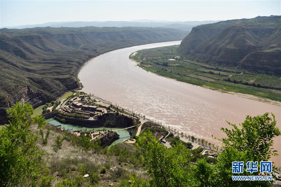 （新華全媒頭條&middot;壯麗70年&middot;奮斗新時代&mdash;&mdash;記者再走長征路&middot;圖文互動）（10）紅星，從這里照耀中國&mdash;&mdash;陜北見證中國革命的歷史轉(zhuǎn)折