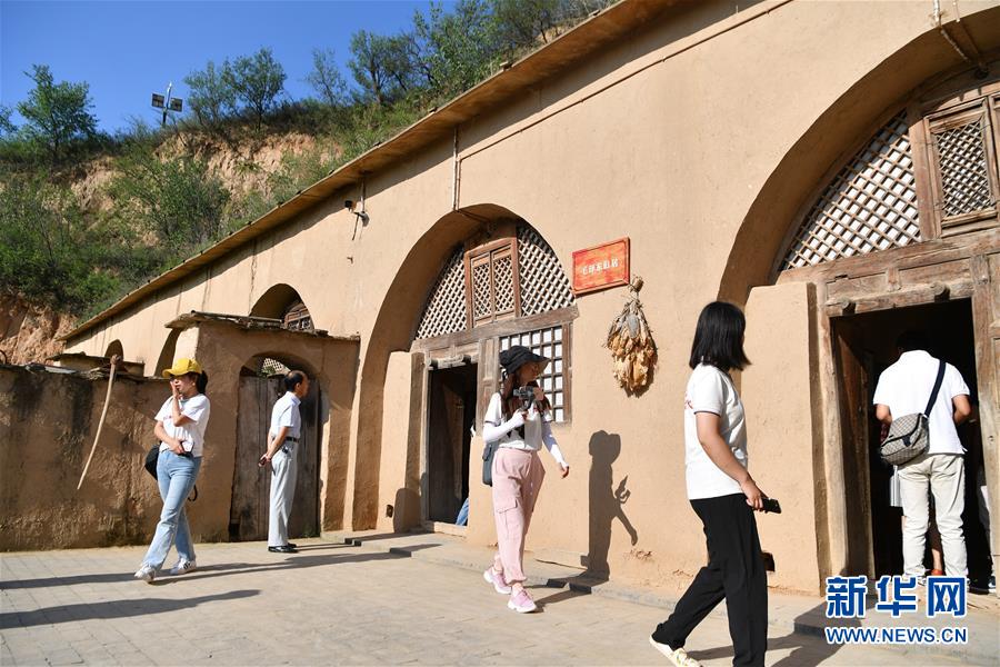 （新華全媒頭條&middot;壯麗70年&middot;奮斗新時代&mdash;&mdash;記者再走長征路&middot;圖文互動）（9）紅星，從這里照耀中國&mdash;&mdash;陜北見證中國革命的歷史轉(zhuǎn)折