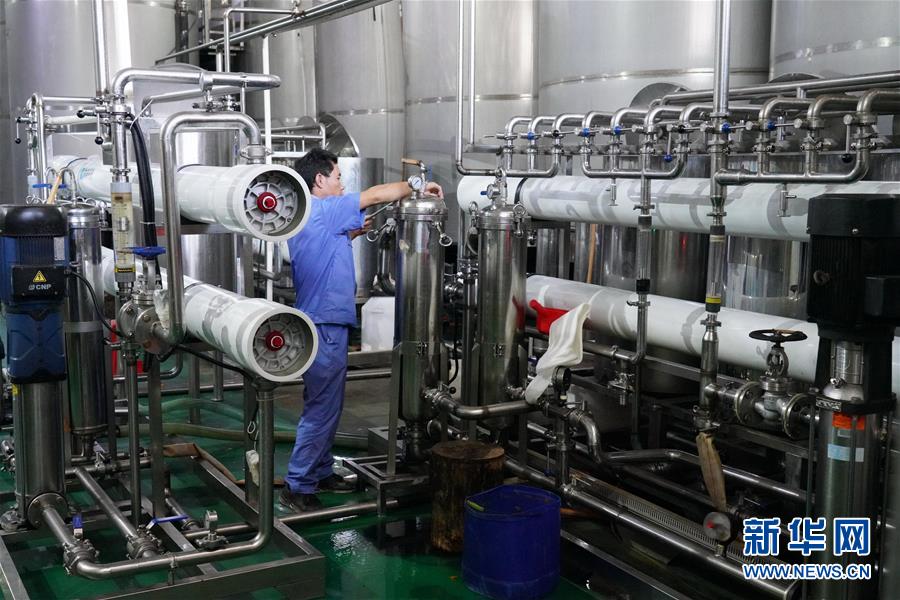 （在習(xí)近平新時(shí)代中國特色社會(huì)主義思想指引下&mdash;&mdash;新時(shí)代新作為新篇章&middot;總書記關(guān)心的百姓身邊事&middot;圖文互動(dòng)）（1）大污染變身&ldquo;大寶藏&rdquo;：治理畜禽糞污，他們這樣干！