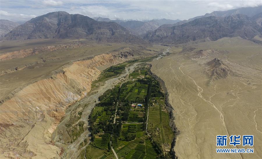 （決戰(zhàn)決勝脫貧攻堅(jiān)&middot;圖文互動(dòng)）（4）記者手記：尋訪昆侖&ldquo;桃花源&rdquo;的&ldquo;祛病&rdquo;良方