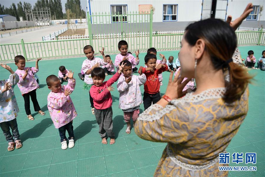 （決戰(zhàn)決勝脫貧攻堅(jiān)&middot;圖文互動(dòng)）（6）&ldquo;她力量&rdquo;托起南疆脫貧攻堅(jiān)&ldquo;新引擎&rdquo;