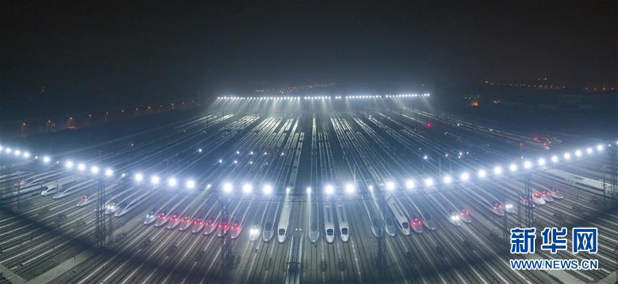 （壯麗70年&middot;奮斗新時(shí)代&mdash;&mdash;共和國(guó)發(fā)展成就巡禮）（1）人暢其行、貨暢其流&mdash;&mdash;共和國(guó)交通運(yùn)輸業(yè)發(fā)展成就巡禮